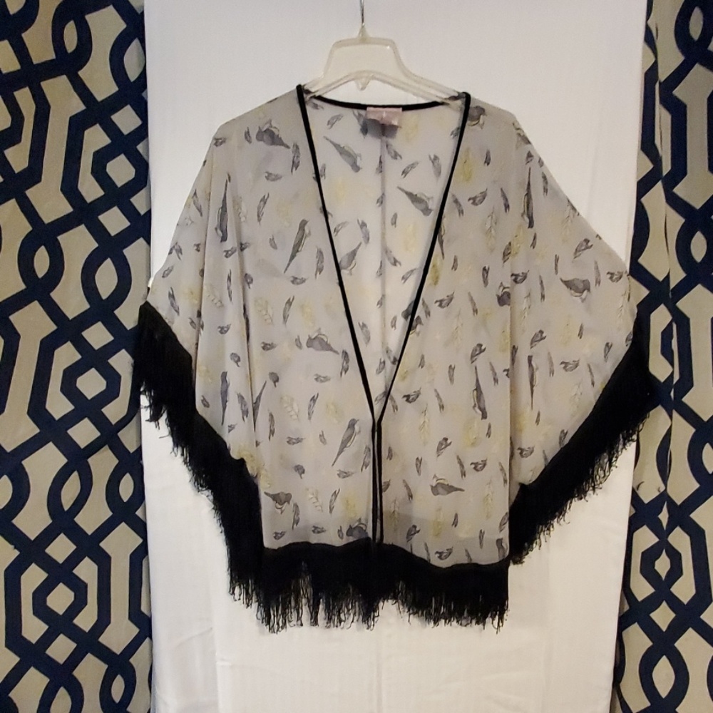 Romeo & Juliet Couture Birds and Feathers Coverlet